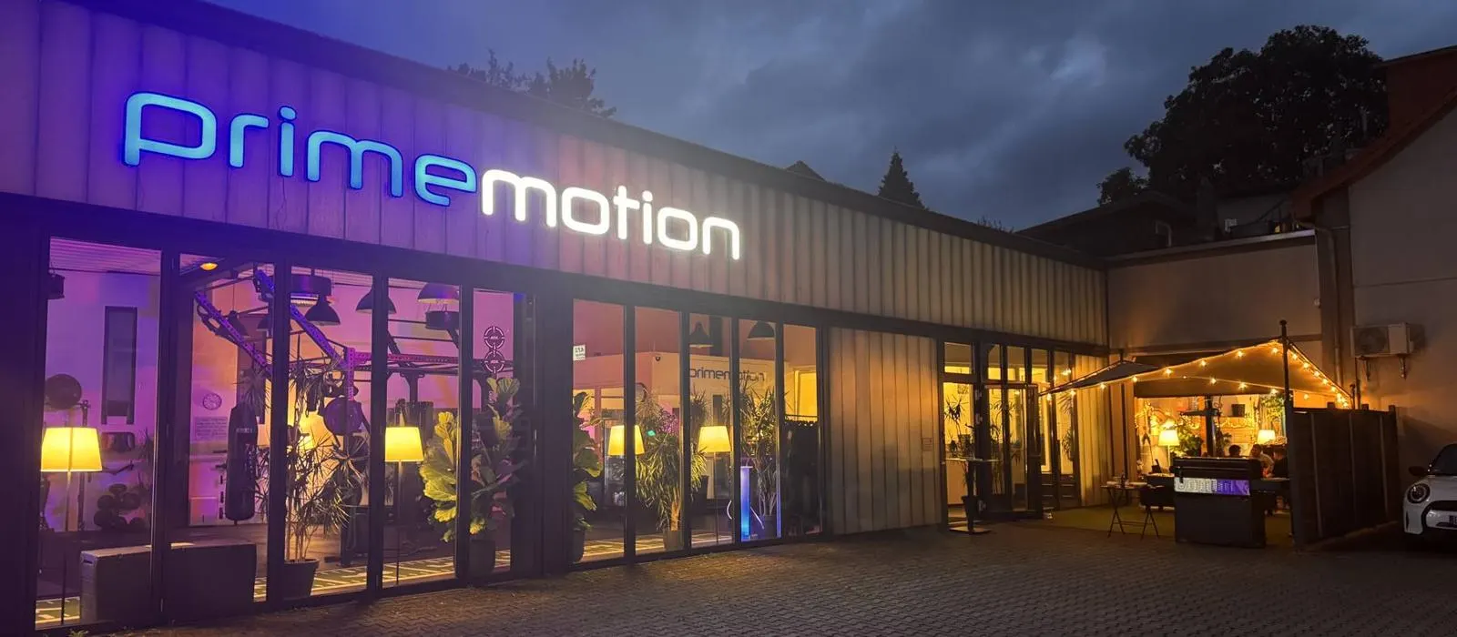 primemotion bei Nacht